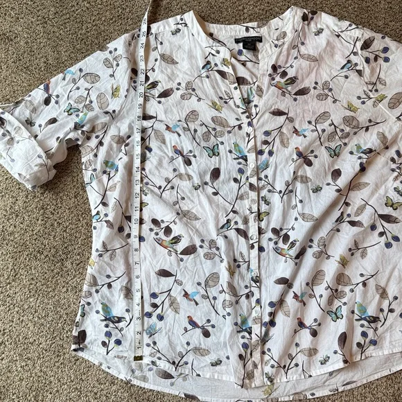 Preswick & Moore | Floral, Butterfly, Bird Button-Up Blouse - White and Blue - Picture 9 of 11